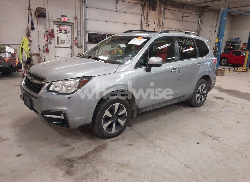 Photo 2 of 2018 Subaru Forester 2.5I PREMIUM (VIN JF2SJAEC8JH445640)