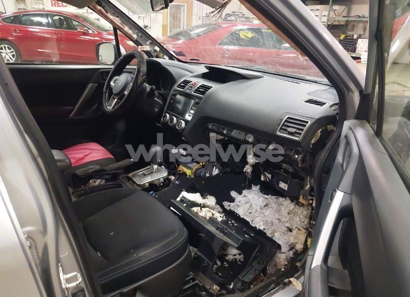 Photo 5 of 2018 Subaru Forester 2.5I PREMIUM (VIN JF2SJAEC8JH445640)