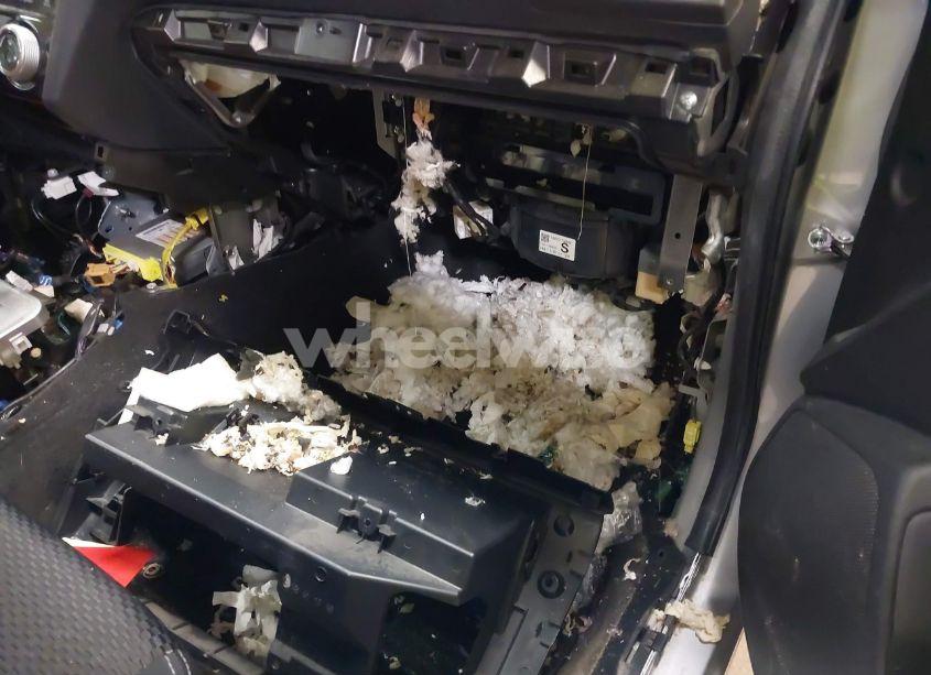 Photo 6 of 2018 Subaru Forester 2.5I PREMIUM (VIN JF2SJAEC8JH445640)