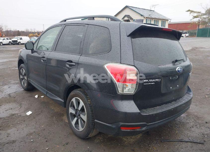 Photo 3 of 2017 Subaru Forester 2.5I PREMIUM (VIN JF2SJAEC9HG505912)