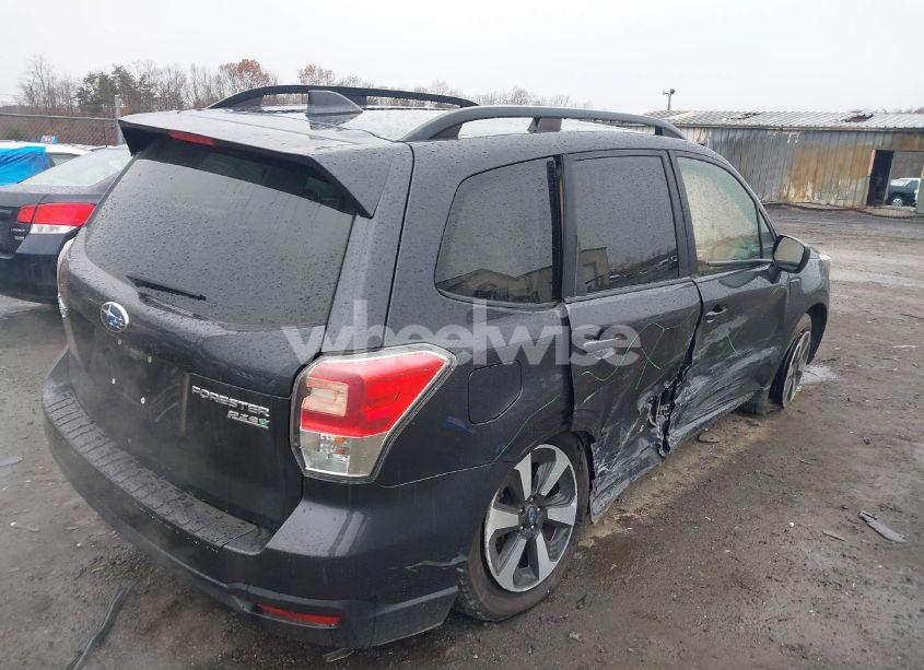 Photo 4 of 2017 Subaru Forester 2.5I PREMIUM (VIN JF2SJAEC9HG505912)