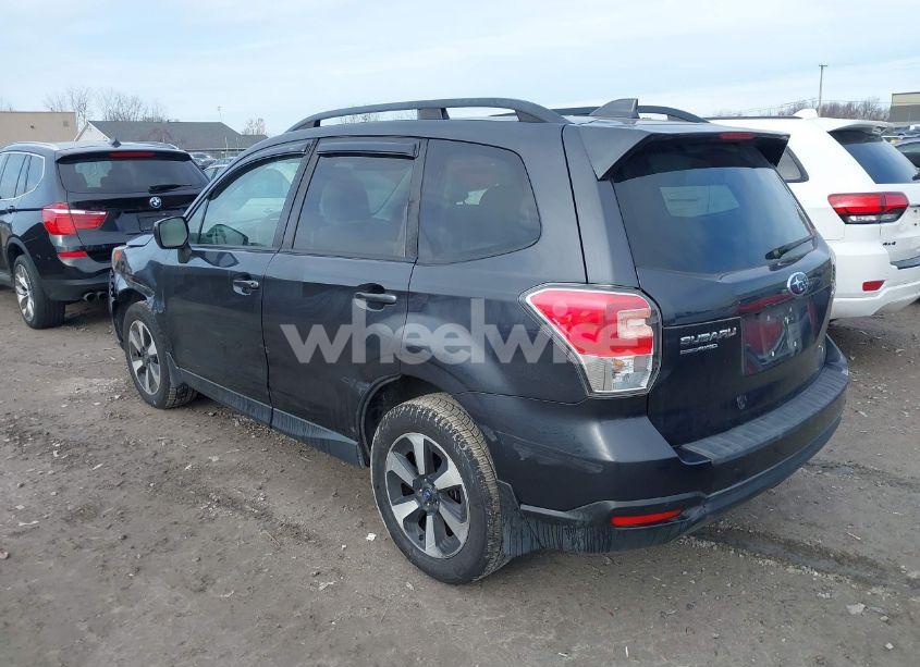 Photo 3 of 2017 Subaru Forester 2.5I PREMIUM (VIN JF2SJAEC9HH422491)