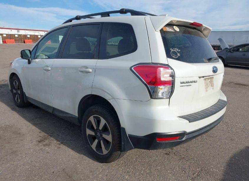 Photo 3 of 2017 Subaru Forester 2.5I PREMIUM (VIN JF2SJAEC9HH477605)