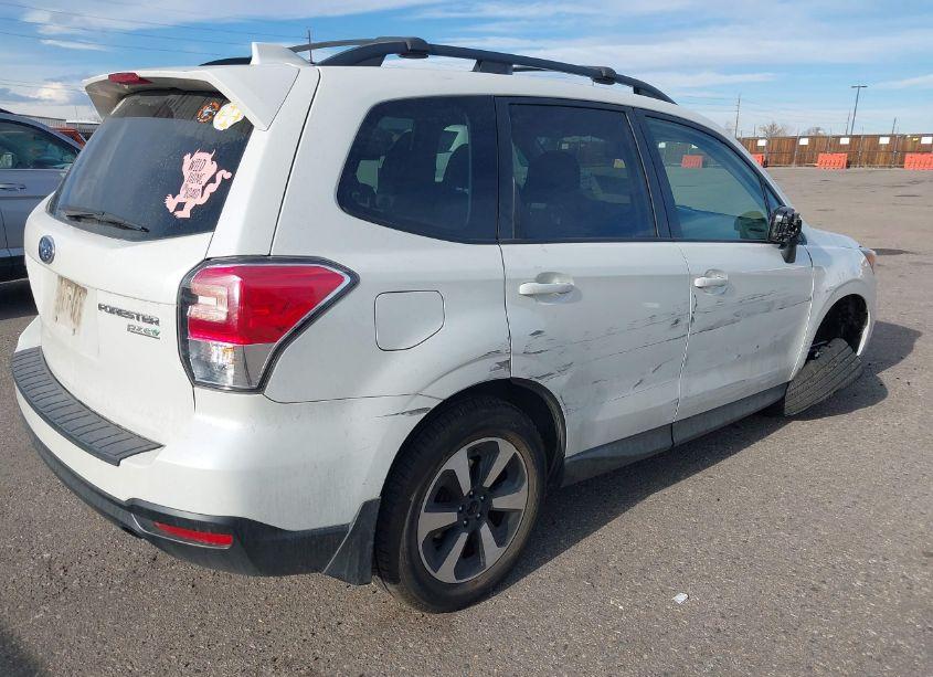 Photo 4 of 2017 Subaru Forester 2.5I PREMIUM (VIN JF2SJAEC9HH477605)