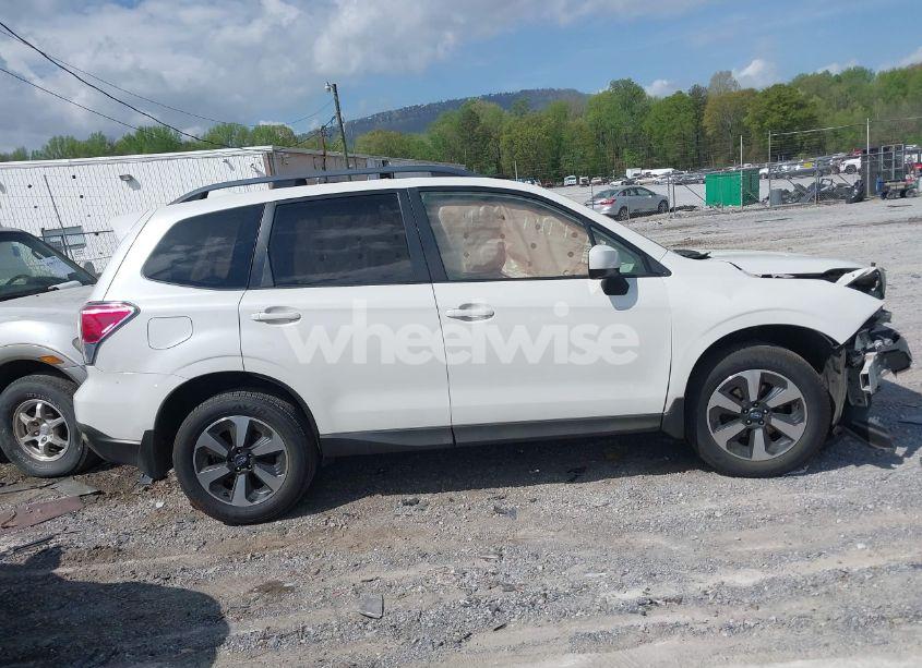 Photo 13 of 2017 Subaru Forester 2.5I PREMIUM (VIN JF2SJAEC9HH482366)