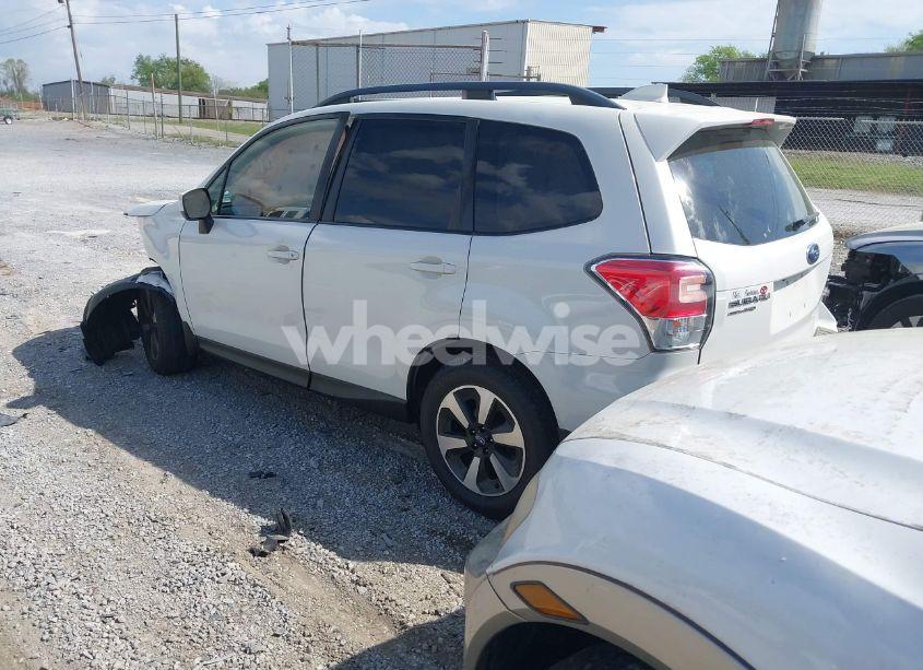 Photo 3 of 2017 Subaru Forester 2.5I PREMIUM (VIN JF2SJAEC9HH482366)