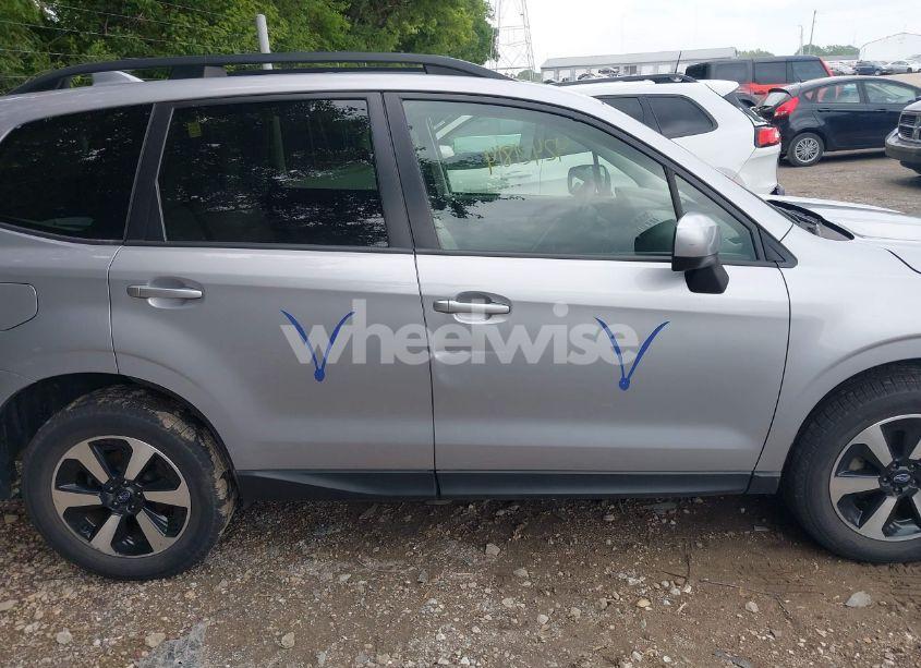 Photo 13 of 2017 Subaru Forester 2.5I PREMIUM (VIN JF2SJAEC9HH540587)