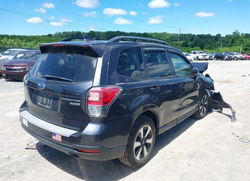 Photo 4 of 2017 Subaru Forester 2.5I PREMIUM (VIN JF2SJAEC9HH550097)