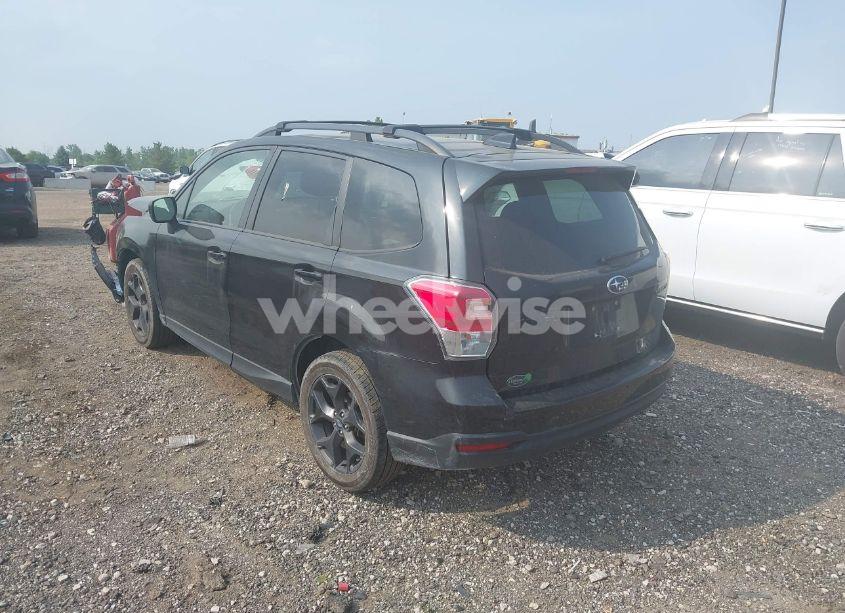 Photo 3 of 2018 Subaru Forester 2.5I PREMIUM (VIN JF2SJAEC9JH505246)