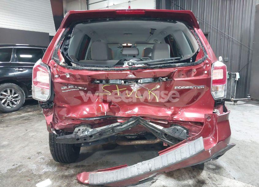 Photo 6 of 2018 Subaru Forester 2.5I PREMIUM (VIN JF2SJAEC9JH524752)