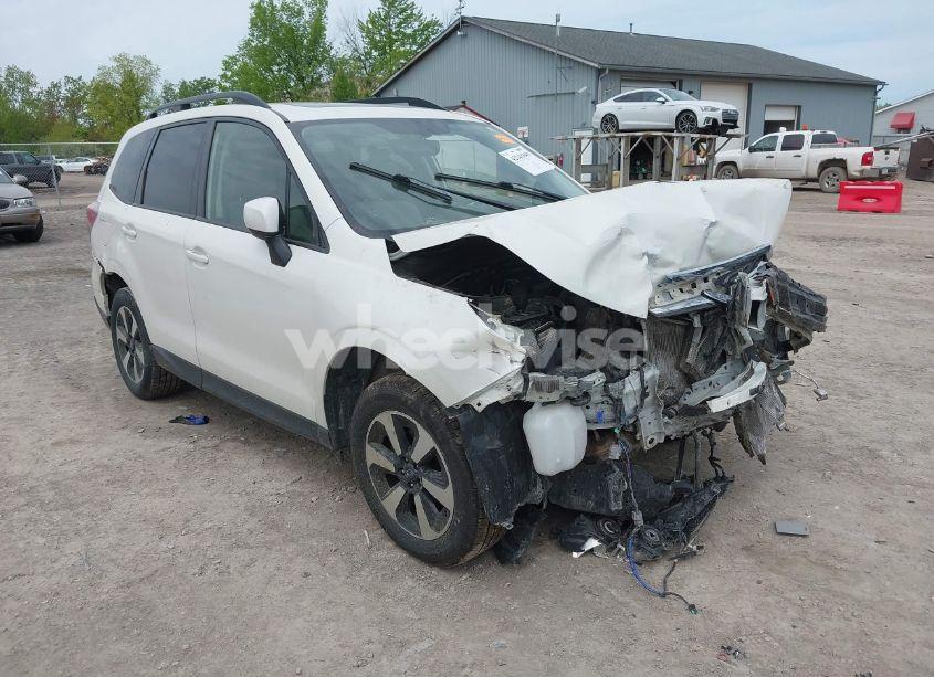 2018 Subaru Forester 2.5I PREMIUM (VIN JF2SJAECXJH411263) main photo
