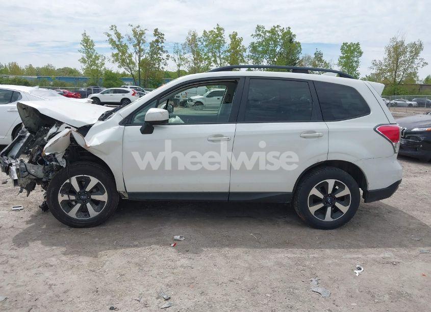 Photo 14 of 2018 Subaru Forester 2.5I PREMIUM (VIN JF2SJAECXJH411263)
