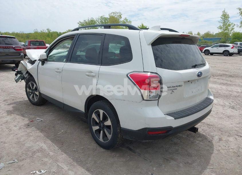 Photo 3 of 2018 Subaru Forester 2.5I PREMIUM (VIN JF2SJAECXJH411263)