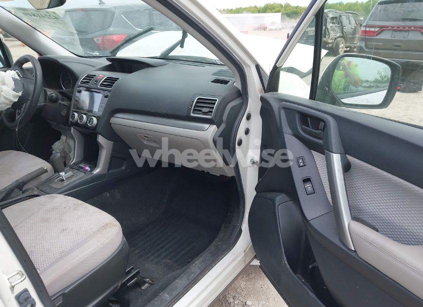 Photo 5 of 2018 Subaru Forester 2.5I PREMIUM (VIN JF2SJAECXJH411263)