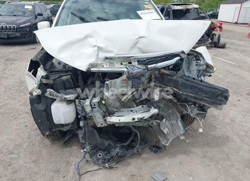 Photo 6 of 2018 Subaru Forester 2.5I PREMIUM (VIN JF2SJAECXJH411263)