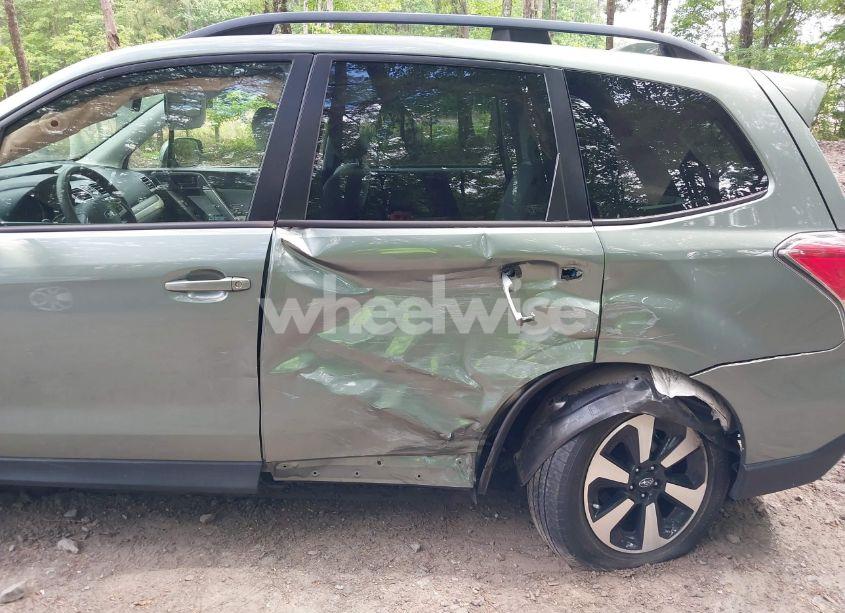 Photo 6 of 2018 Subaru Forester 2.5I PREMIUM (VIN JF2SJAECXJH418388)