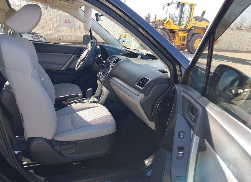 Photo 5 of 2018 Subaru Forester 2.5I PREMIUM (VIN JF2SJAECXJH446420)