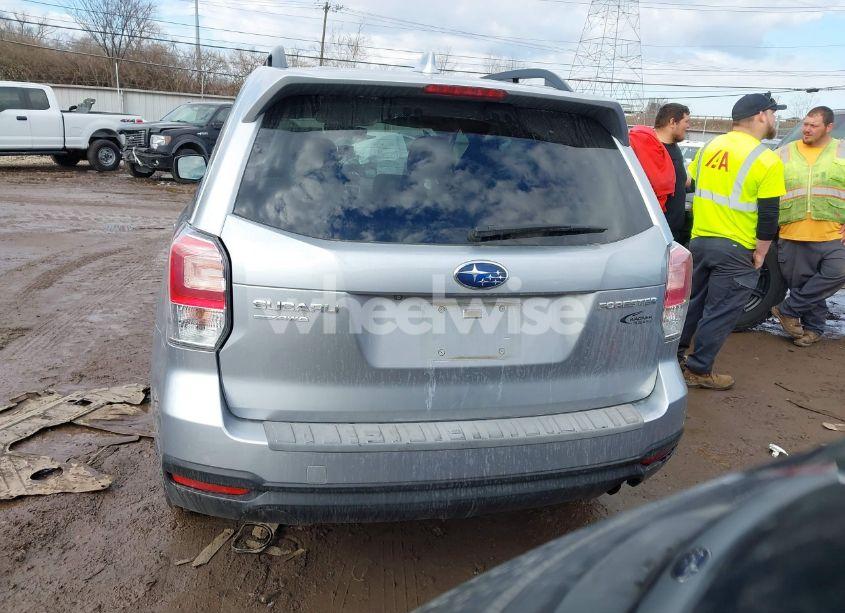 Photo 16 of 2018 Subaru Forester 2.5I PREMIUM (VIN JF2SJAECXJH453531)