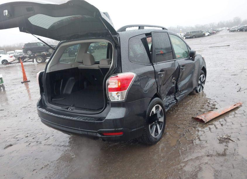 Photo 4 of 2018 Subaru Forester 2.5I PREMIUM (VIN JF2SJAECXJH462679)