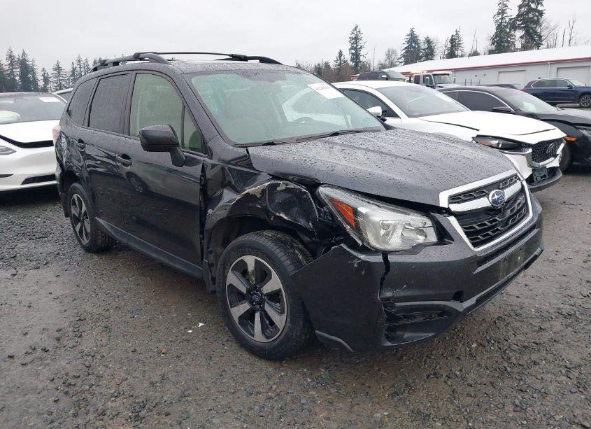 2018 Subaru Forester 2.5I PREMIUM (VIN JF2SJAECXJH510522) main photo