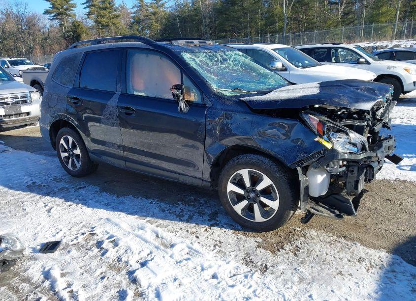 2018 Subaru Forester 2.5I PREMIUM (VIN JF2SJAECXJH581915) main photo