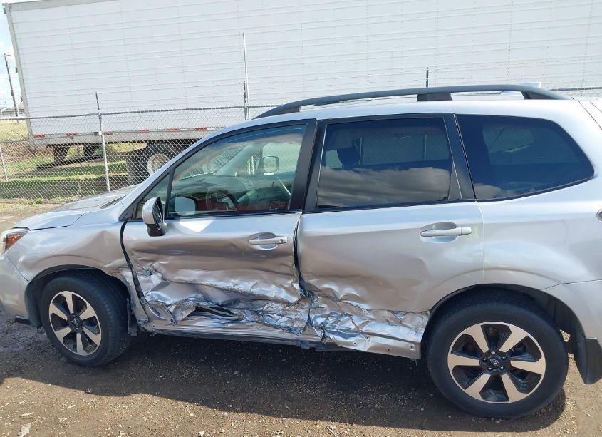 Photo 14 of 2018 Subaru Forester 2.5I PREMIUM (VIN JF2SJAECXJH588900)