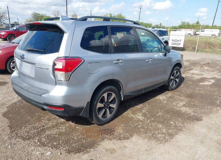 Photo 4 of 2018 Subaru Forester 2.5I PREMIUM (VIN JF2SJAECXJH588900)