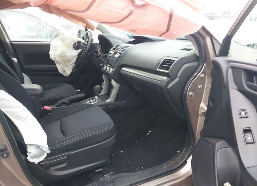 Photo 5 of 2016 Subaru Forester 2.5I PREMIUM (VIN JF2SJAFC6GH433851)