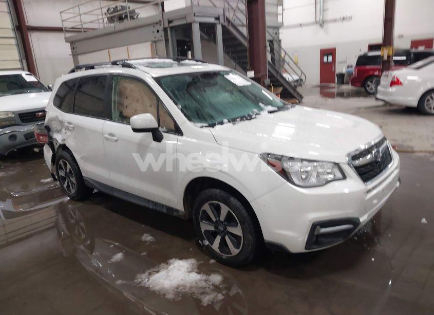 2017 Subaru Forester 2.5I PREMIUM (VIN JF2SJAGC0HH581624) main photo