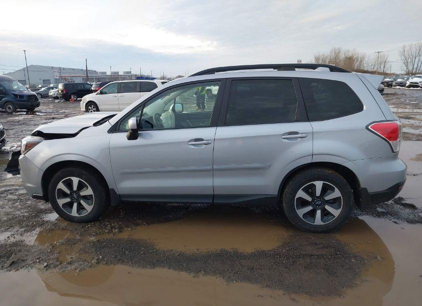 Photo 14 of 2018 Subaru Forester 2.5I PREMIUM (VIN JF2SJAGC0JH538214)