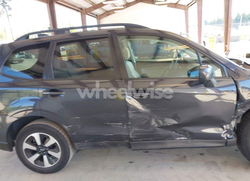 Photo 13 of 2018 Subaru Forester 2.5I PREMIUM (VIN JF2SJAGC0JH578082)