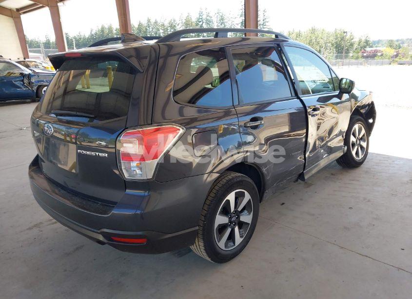 Photo 4 of 2018 Subaru Forester 2.5I PREMIUM (VIN JF2SJAGC0JH578082)