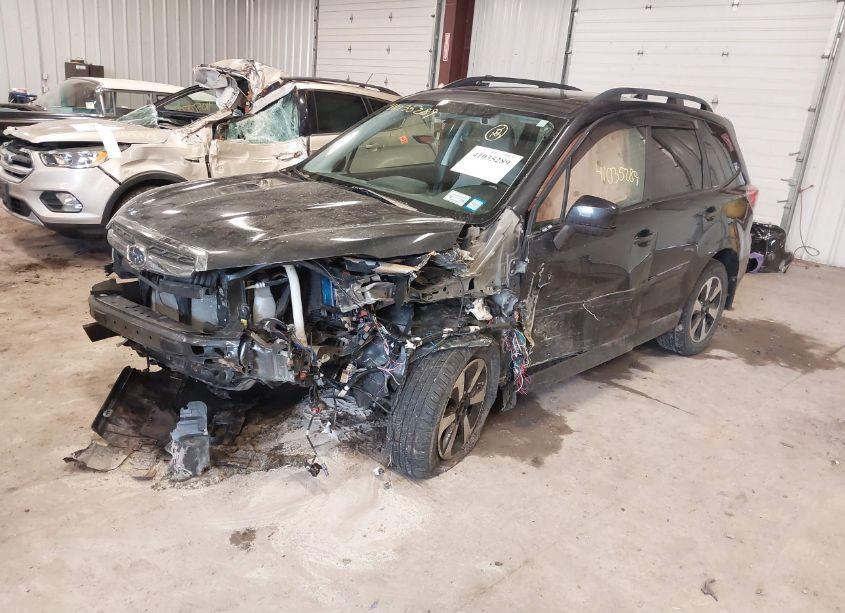 Photo 2 of 2017 Subaru Forester 2.5I PREMIUM (VIN JF2SJAGC1HH468510)