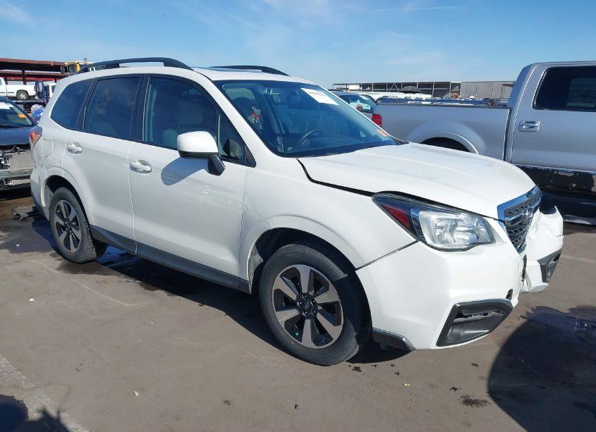2018 Subaru Forester 2.5I PREMIUM (VIN JF2SJAGC1JH452250) main photo