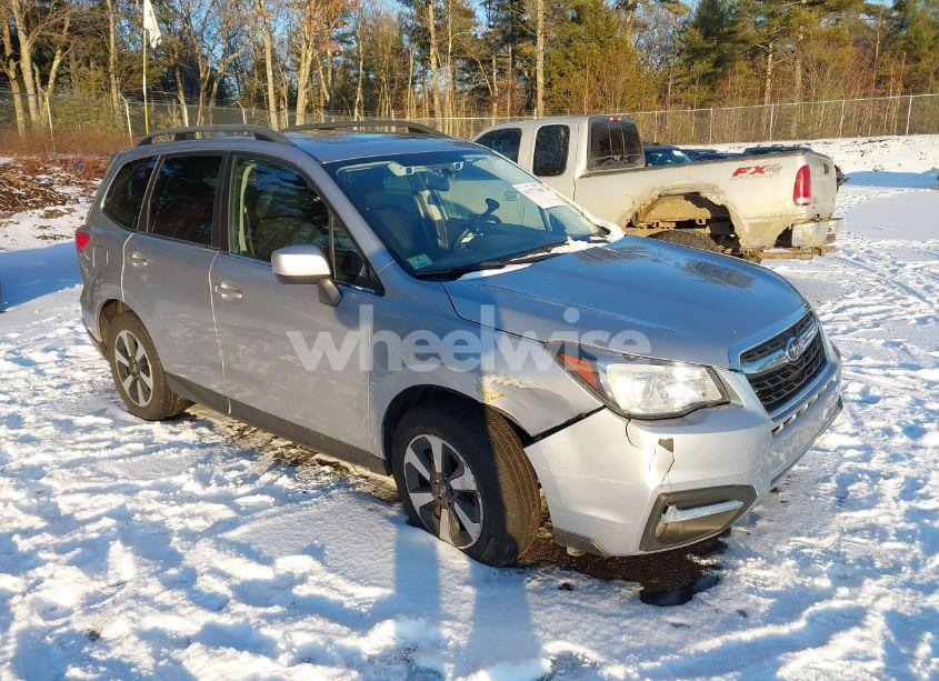2018 Subaru Forester 2.5I PREMIUM (VIN JF2SJAGC1JH463460) main photo