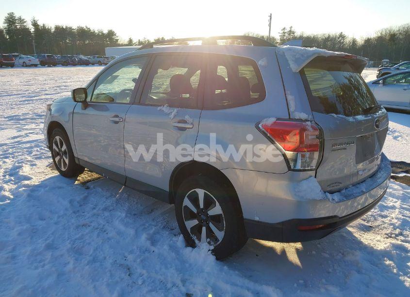 Photo 3 of 2018 Subaru Forester 2.5I PREMIUM (VIN JF2SJAGC1JH463460)