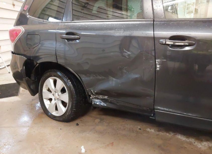 Photo 6 of 2018 Subaru Forester 2.5I PREMIUM (VIN JF2SJAGC1JH522751)