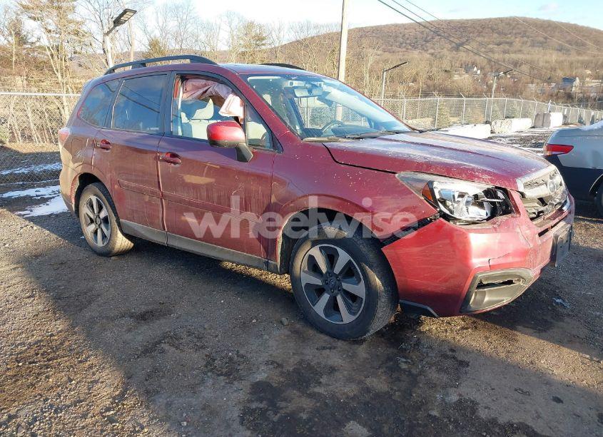 2018 Subaru Forester 2.5I PREMIUM (VIN JF2SJAGC1JH592895) main photo