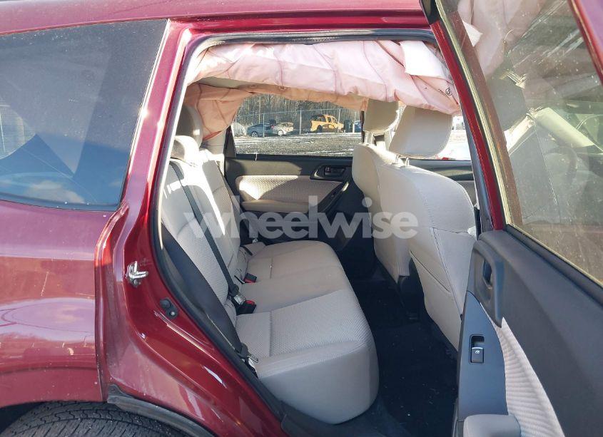 Photo 8 of 2018 Subaru Forester 2.5I PREMIUM (VIN JF2SJAGC1JH592895)