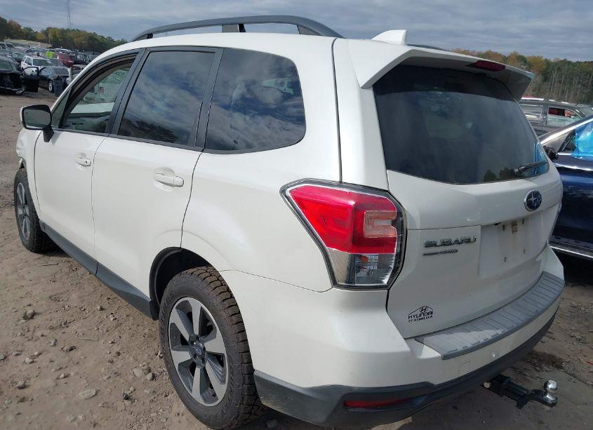 Photo 3 of 2018 Subaru Forester 2.5I PREMIUM (VIN JF2SJAGC2JH457960)