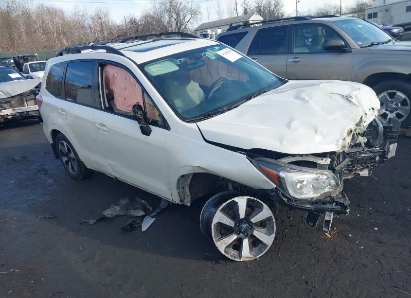 2018 Subaru Forester 2.5I PREMIUM (VIN JF2SJAGC2JH479649) main photo