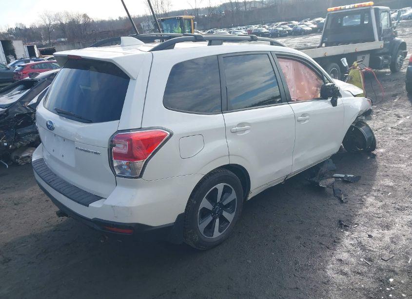Photo 4 of 2018 Subaru Forester 2.5I PREMIUM (VIN JF2SJAGC2JH479649)
