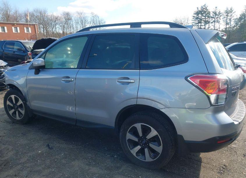 Photo 14 of 2018 Subaru Forester 2.5I PREMIUM (VIN JF2SJAGC2JH511578)