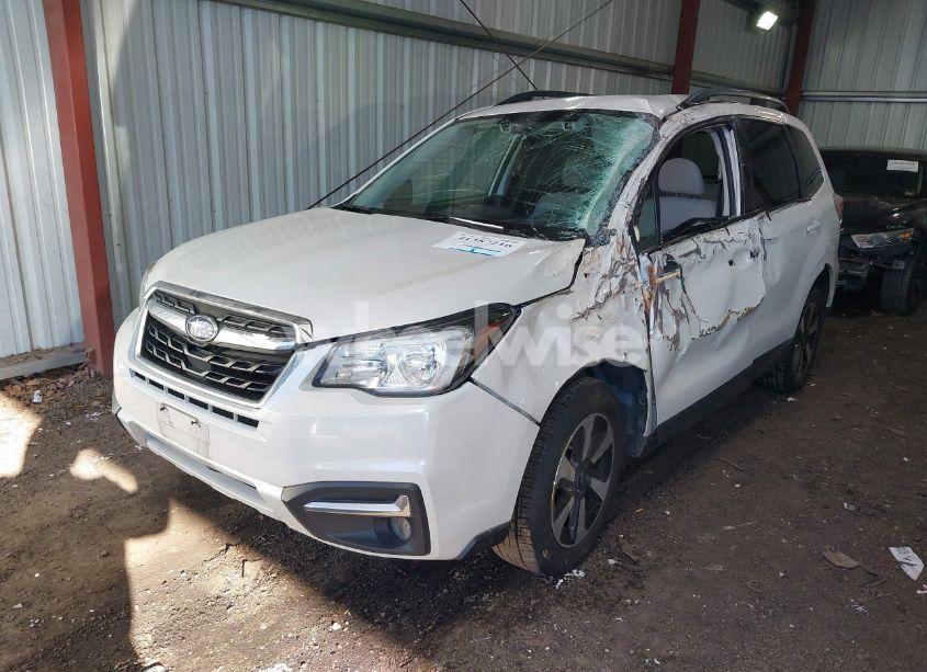 Photo 2 of 2018 Subaru Forester 2.5I PREMIUM (VIN JF2SJAGC2JH593778)