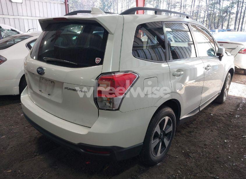 Photo 4 of 2018 Subaru Forester 2.5I PREMIUM (VIN JF2SJAGC2JH593778)