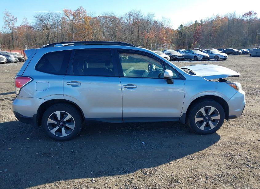 Photo 13 of 2017 Subaru Forester 2.5I PREMIUM (VIN JF2SJAGC3HH562789)