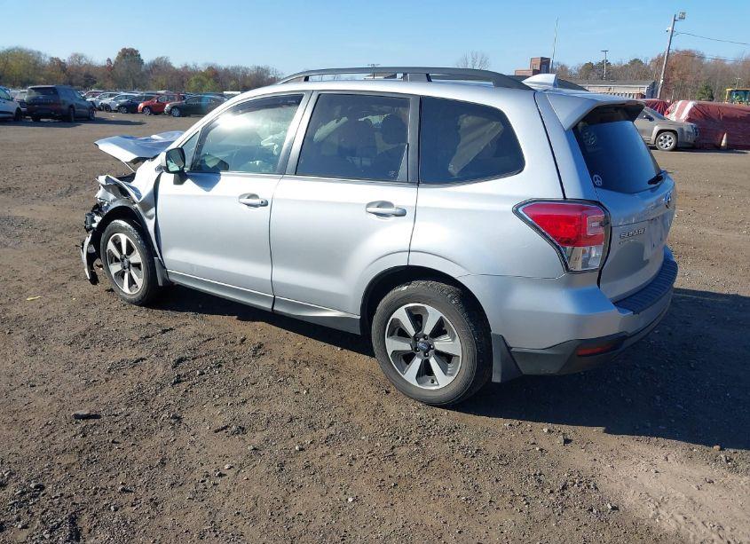 Photo 3 of 2017 Subaru Forester 2.5I PREMIUM (VIN JF2SJAGC3HH562789)