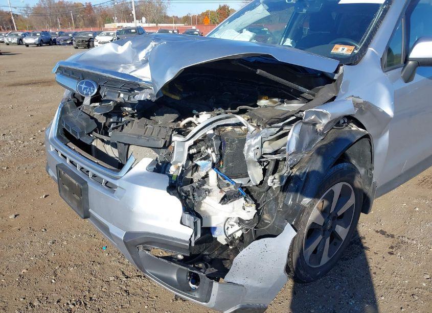 Photo 6 of 2017 Subaru Forester 2.5I PREMIUM (VIN JF2SJAGC3HH562789)