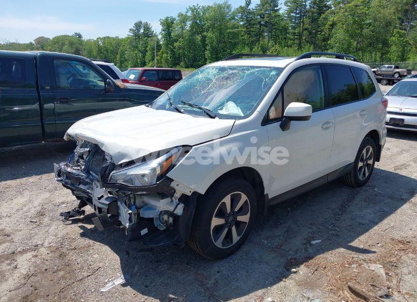 Photo 2 of 2018 Subaru Forester 2.5I PREMIUM (VIN JF2SJAGC3JH436499)