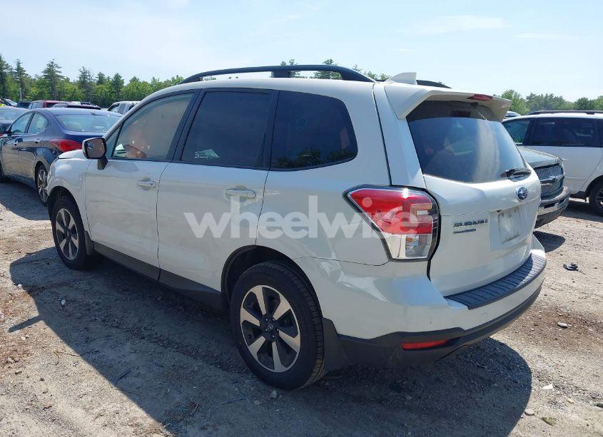 Photo 3 of 2018 Subaru Forester 2.5I PREMIUM (VIN JF2SJAGC3JH436499)